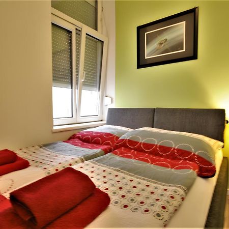Modern Flat With 2 Rooms, Close To Schoenbrunn Відень Екстер'єр фото
