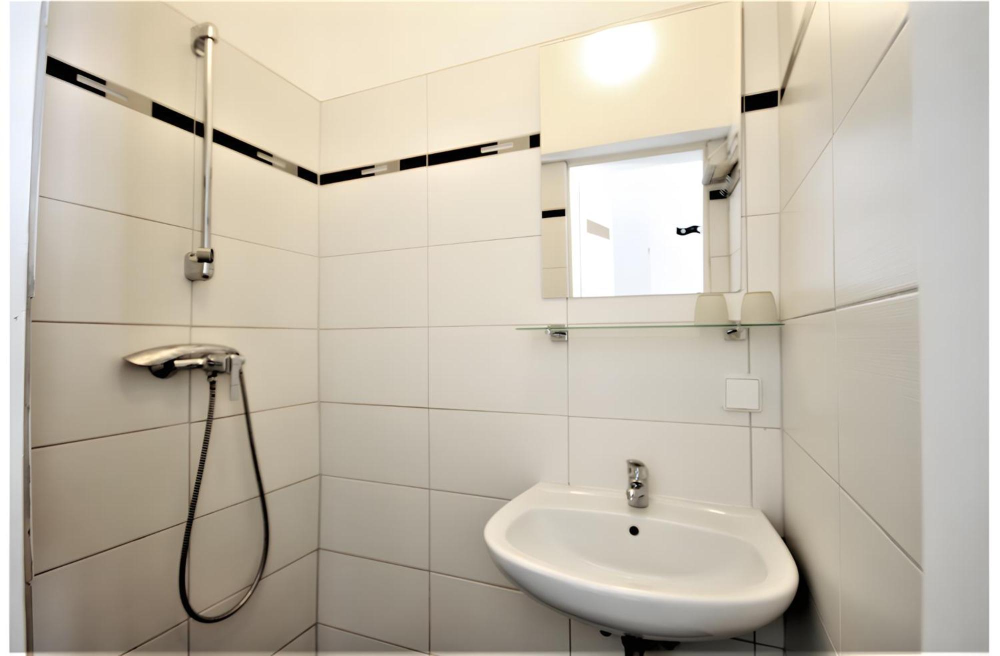 Modern Flat With 2 Rooms, Close To Schoenbrunn Відень Екстер'єр фото